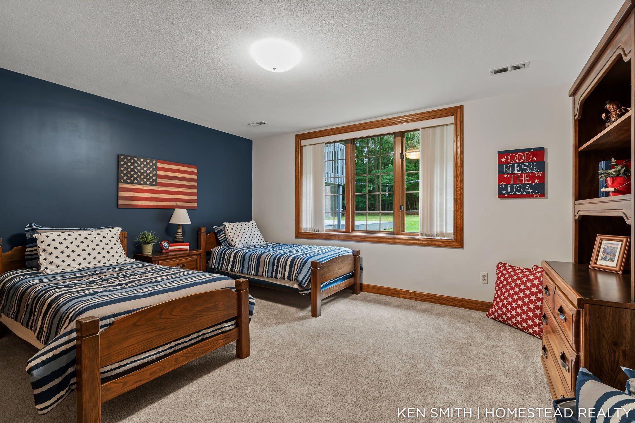 1876 Columbus Street Holland MI 49424