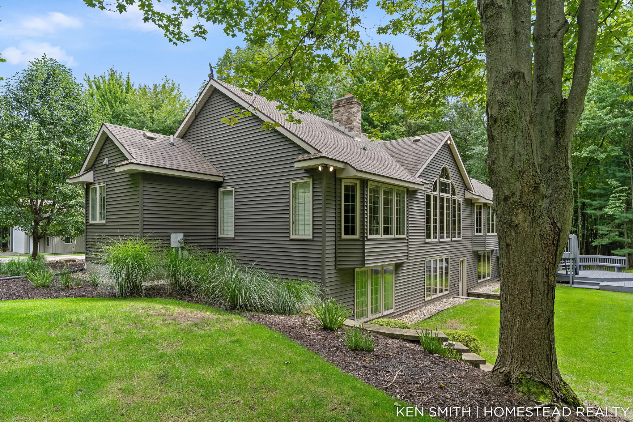 1876 Columbus Street Holland MI 49424