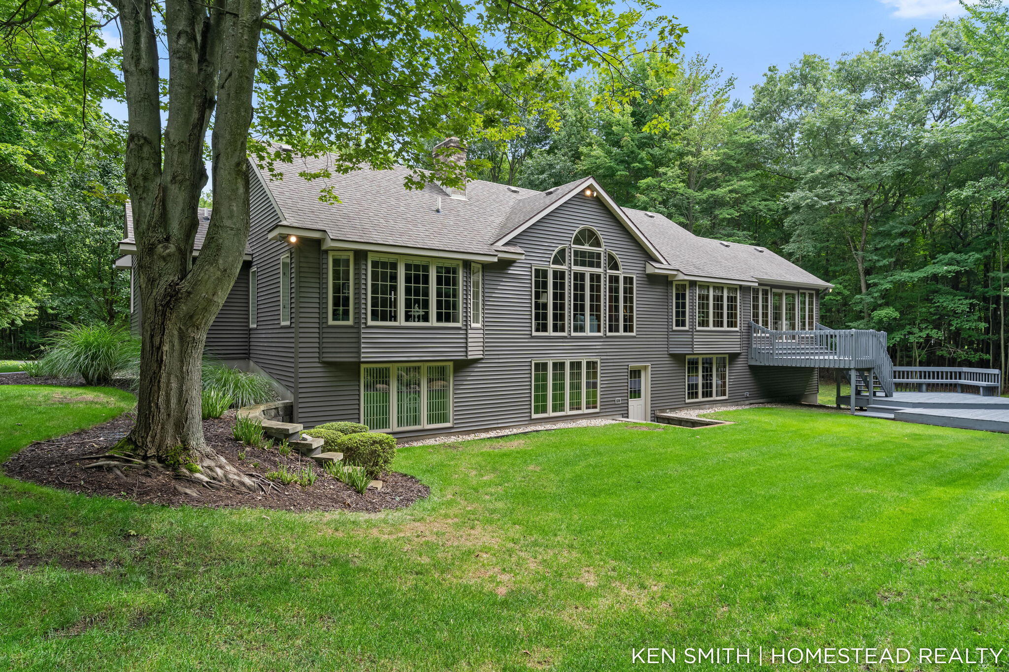 1876 Columbus Street Holland MI 49424