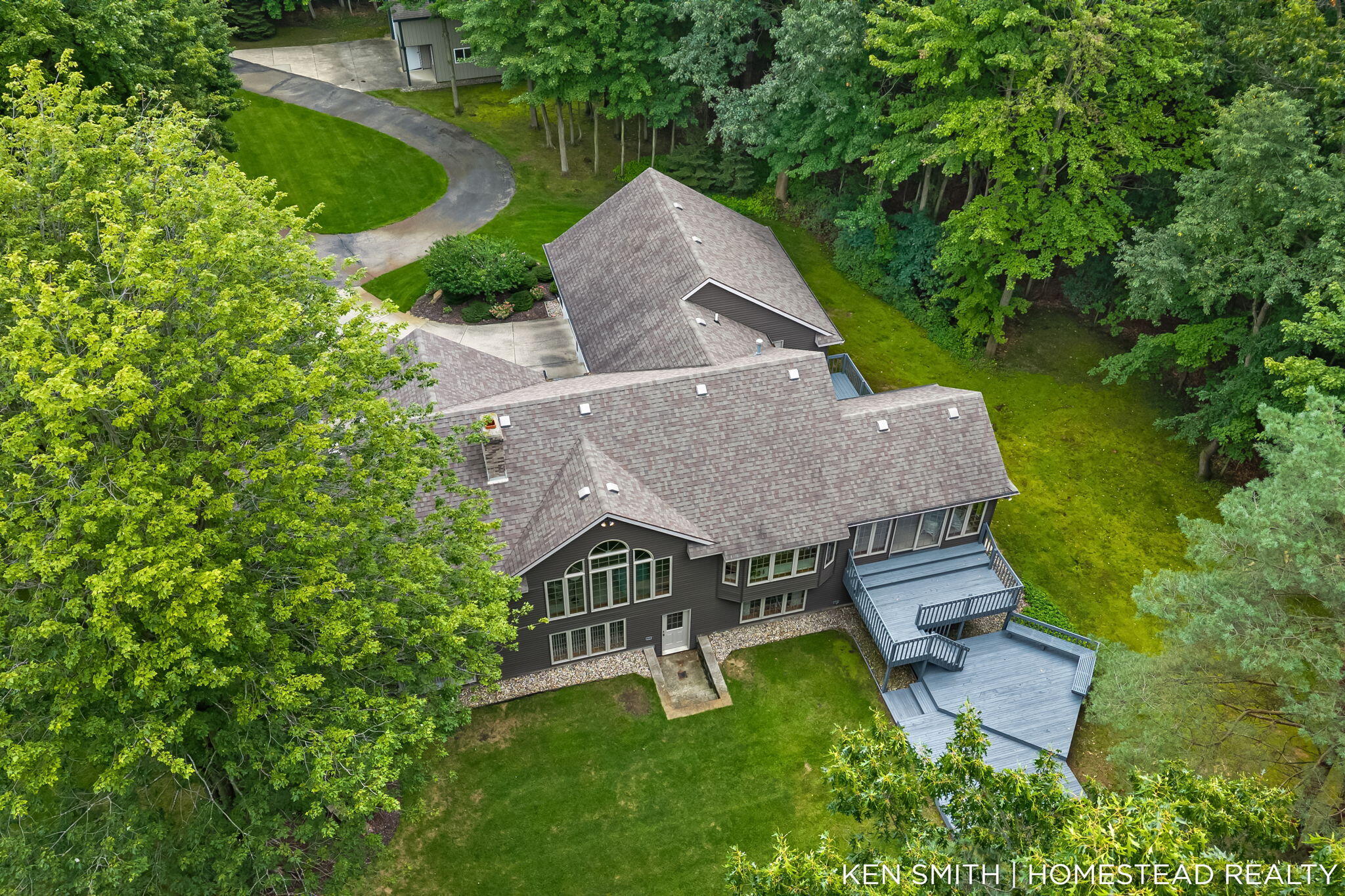 1876 Columbus Street Holland MI 49424