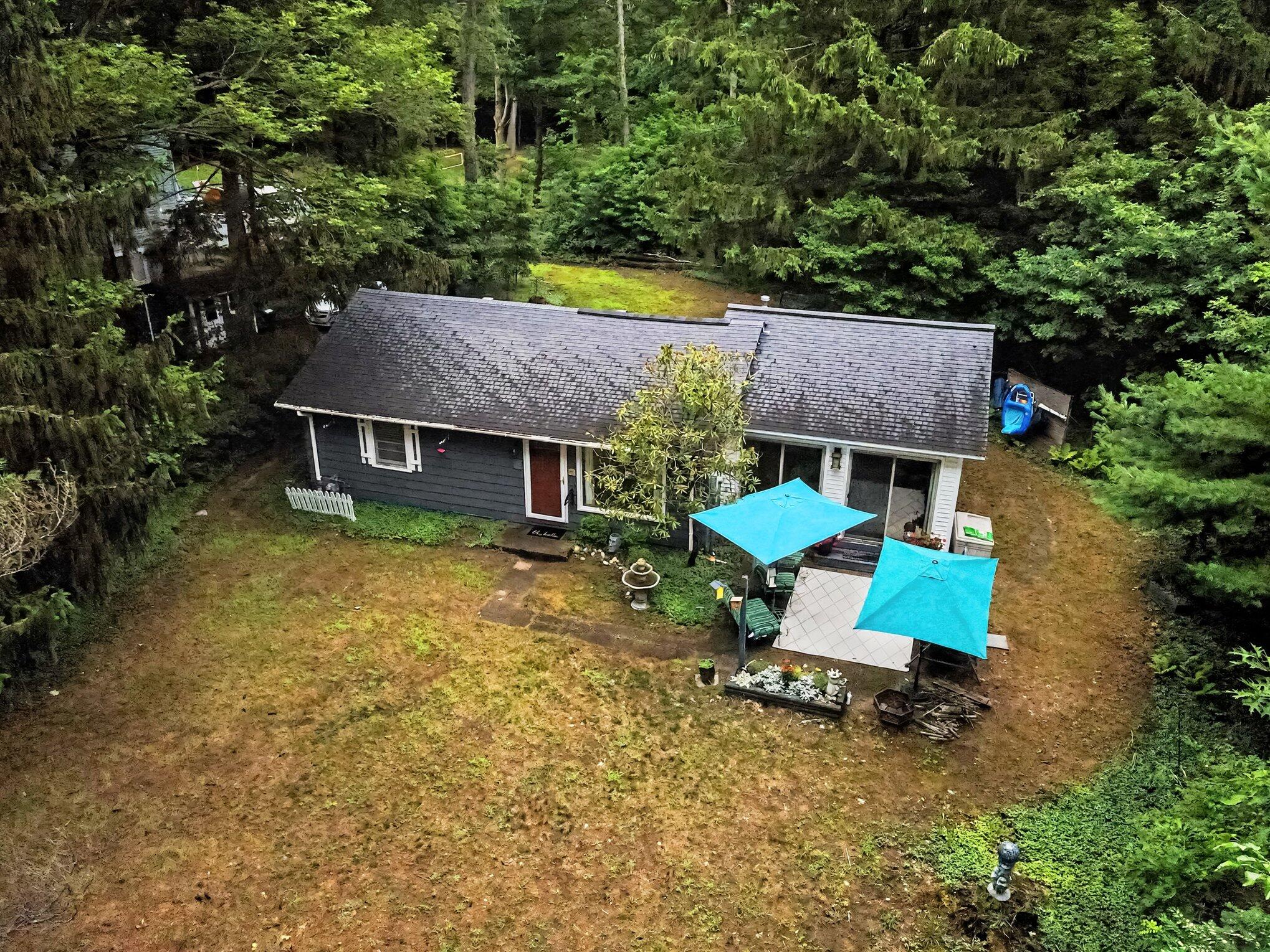 2145 Lakeshore Drive Fennville MI 49408