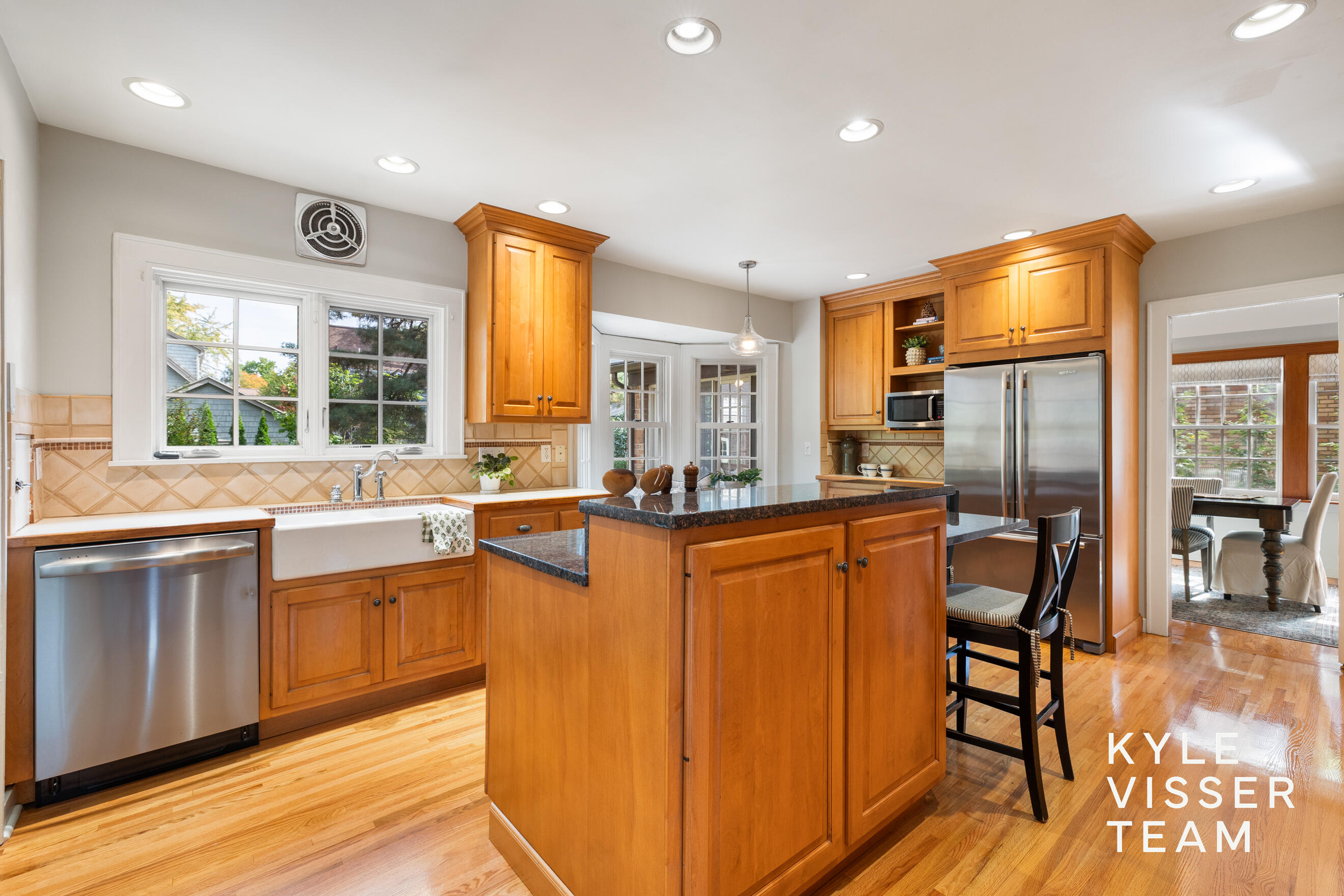 950 Pinecrest Avenue SE East Grand Rapids MI 49506