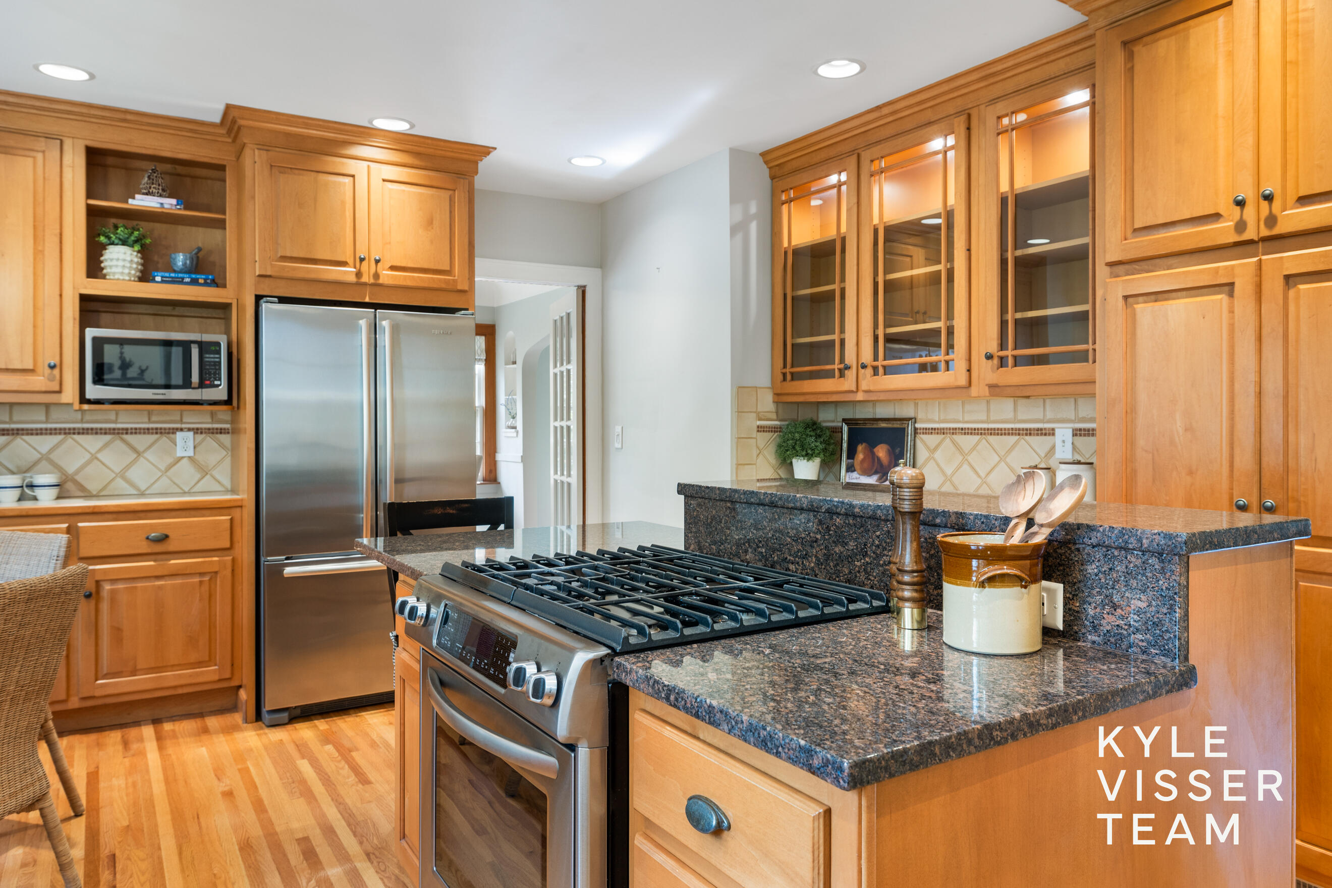 950 Pinecrest Avenue SE East Grand Rapids MI 49506