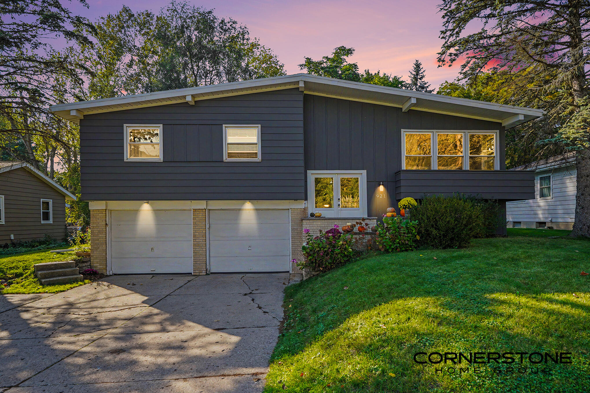 921 Covell Avenue NW Grand Rapids MI 49504