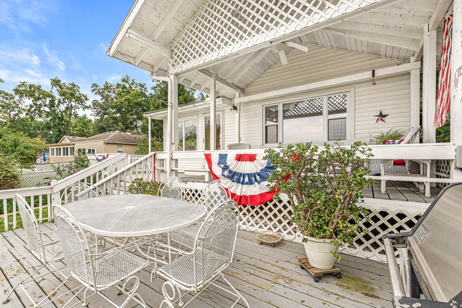 23806 S Shore Drive Edwardsburg MI 49112