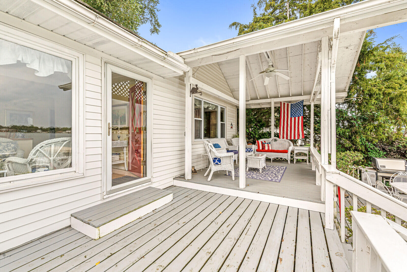 23806 S Shore Drive Edwardsburg MI 49112