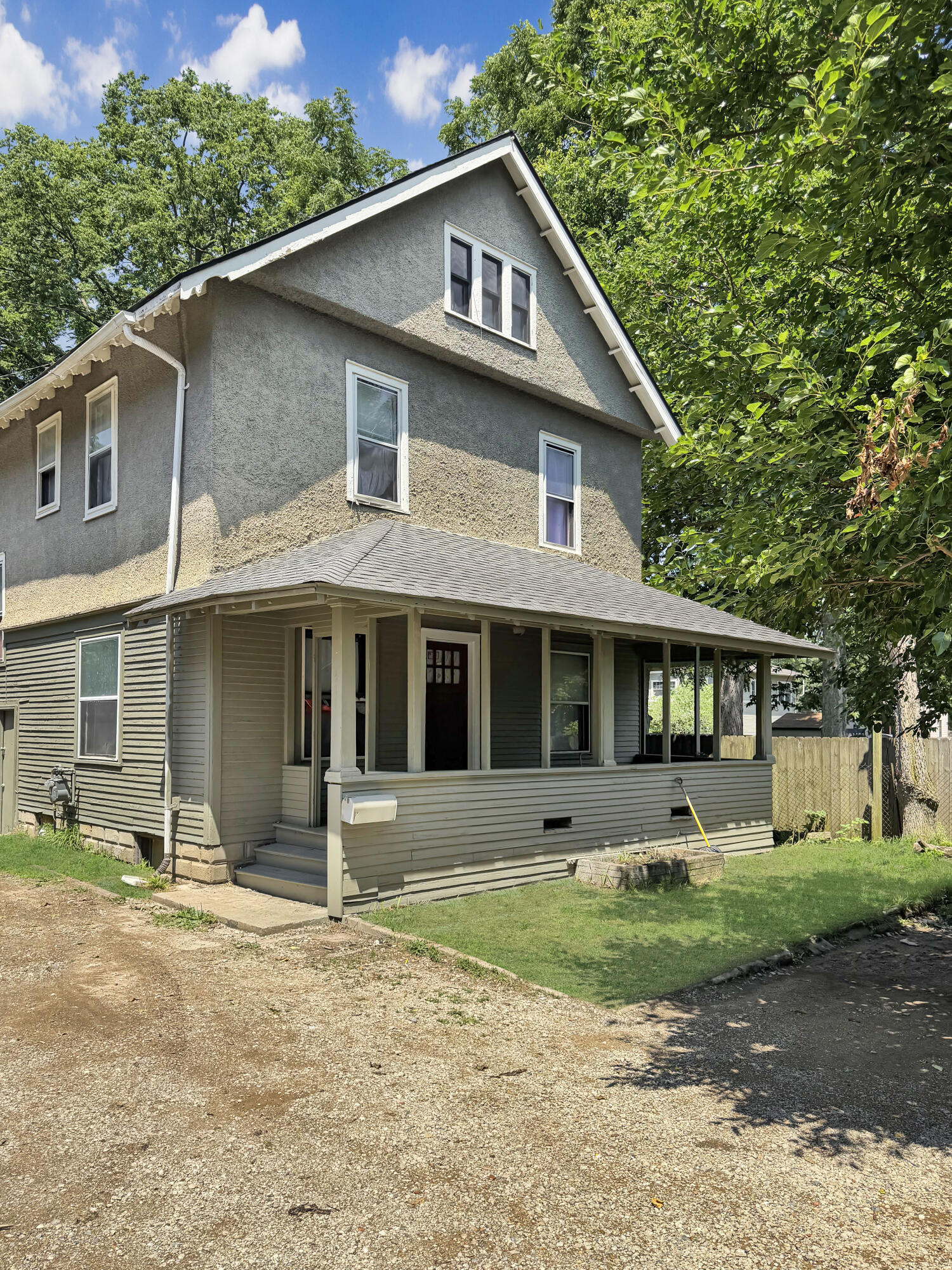 411 Mitchell Place Kalamazoo MI 49007