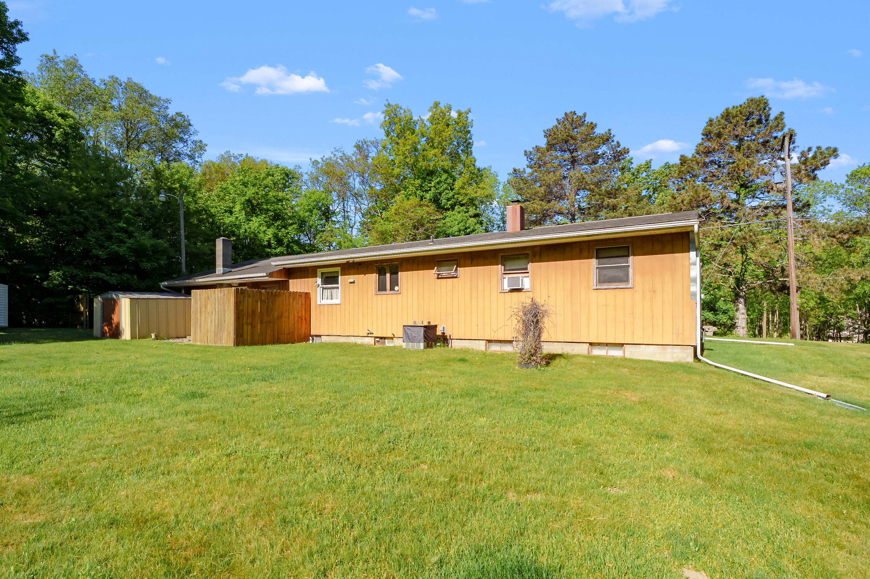 5943 S 6th Street Kalamazoo MI 49009