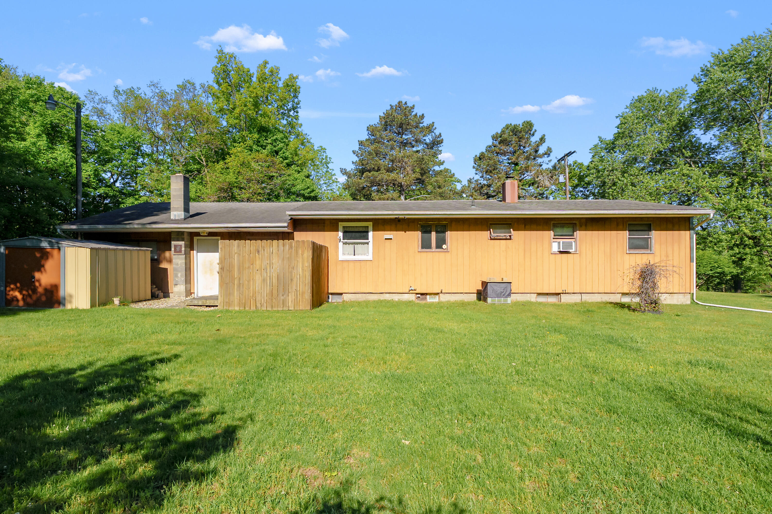 5943 S 6th Street Kalamazoo MI 49009