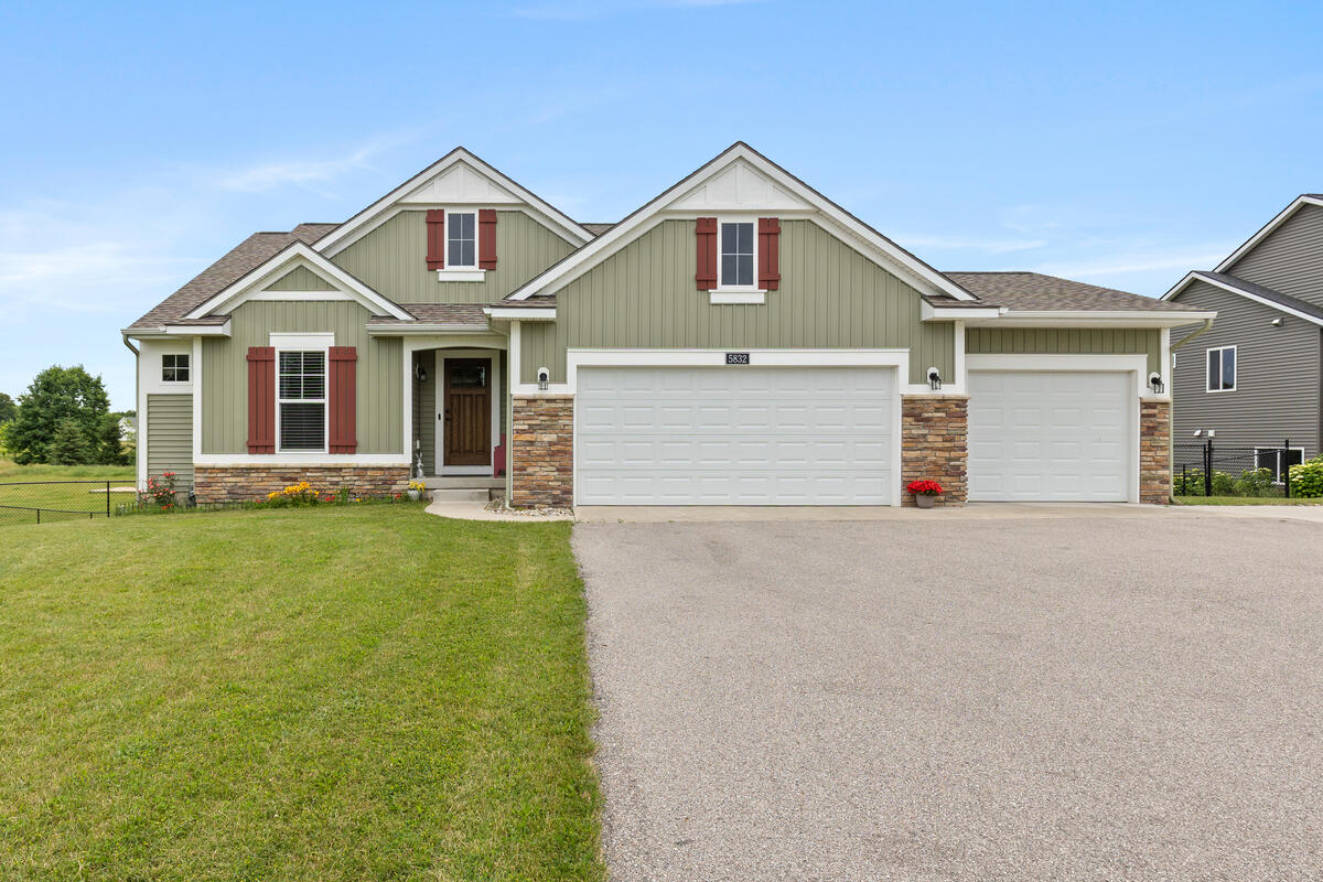 5832 Thornapple River Drive SE Grand Rapids MI 49512