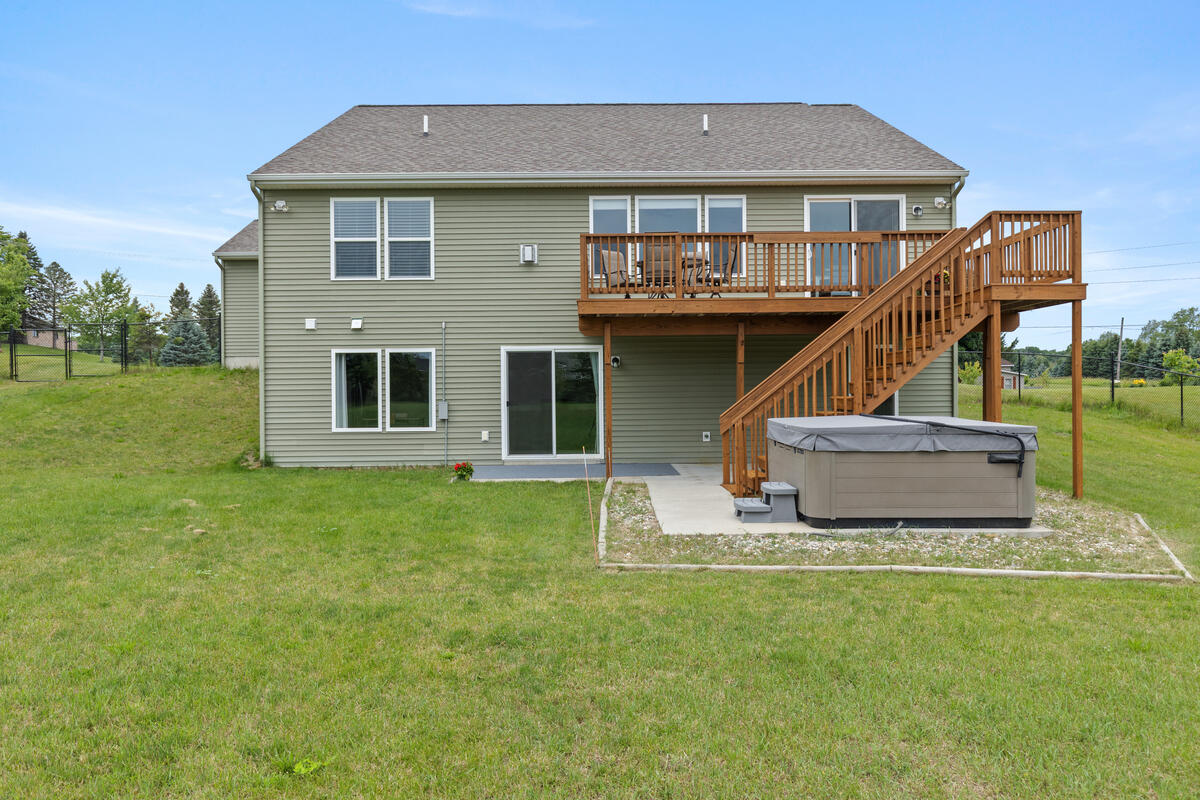 5832 Thornapple River Drive SE Grand Rapids MI 49512