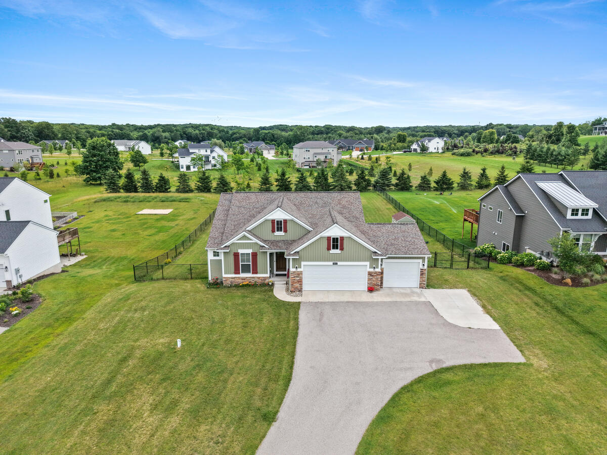 5832 Thornapple River Drive SE Grand Rapids MI 49512