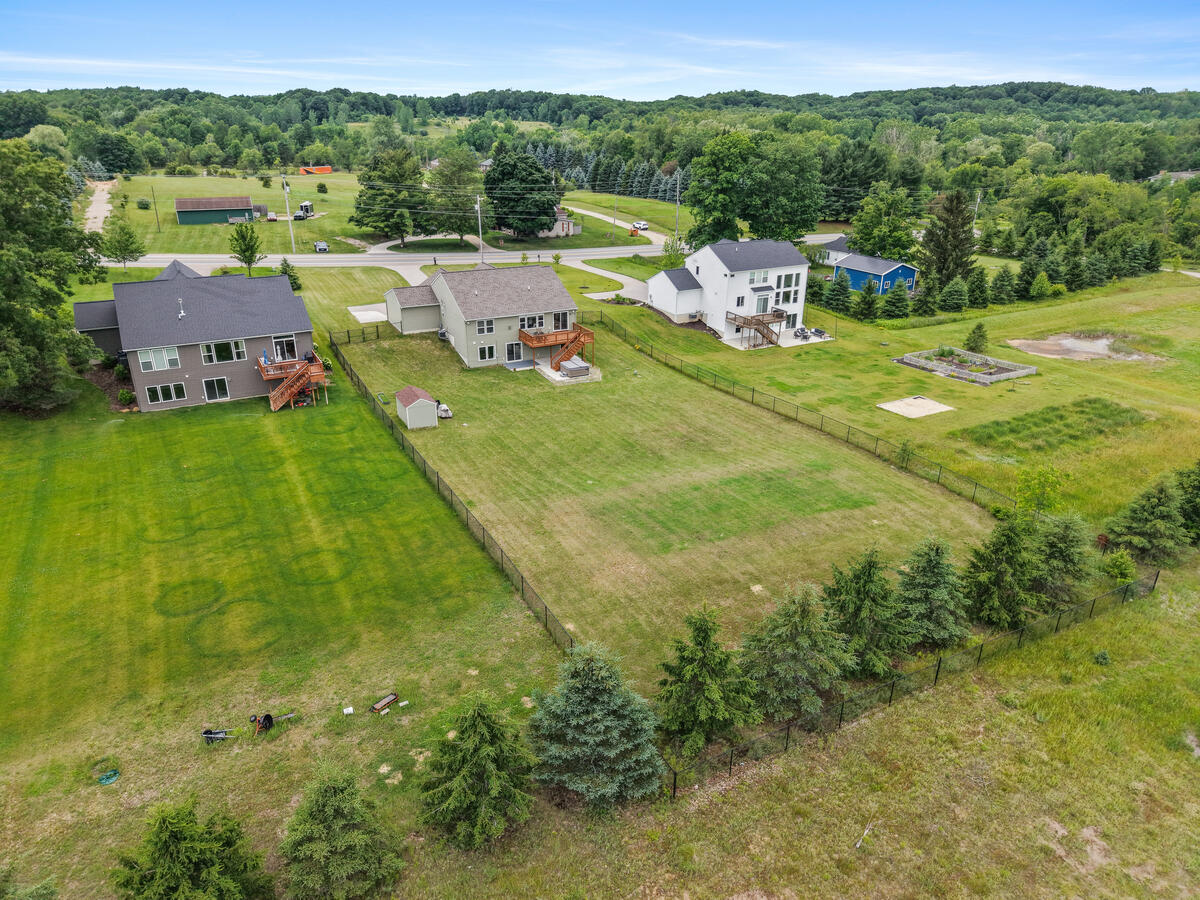5832 Thornapple River Drive SE Grand Rapids MI 49512