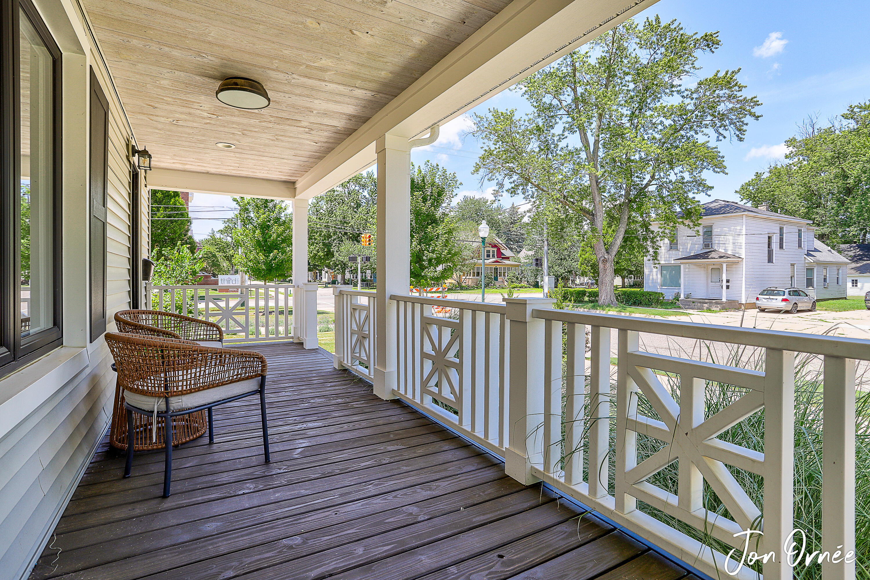 8 E Central Avenue Zeeland MI 49464
