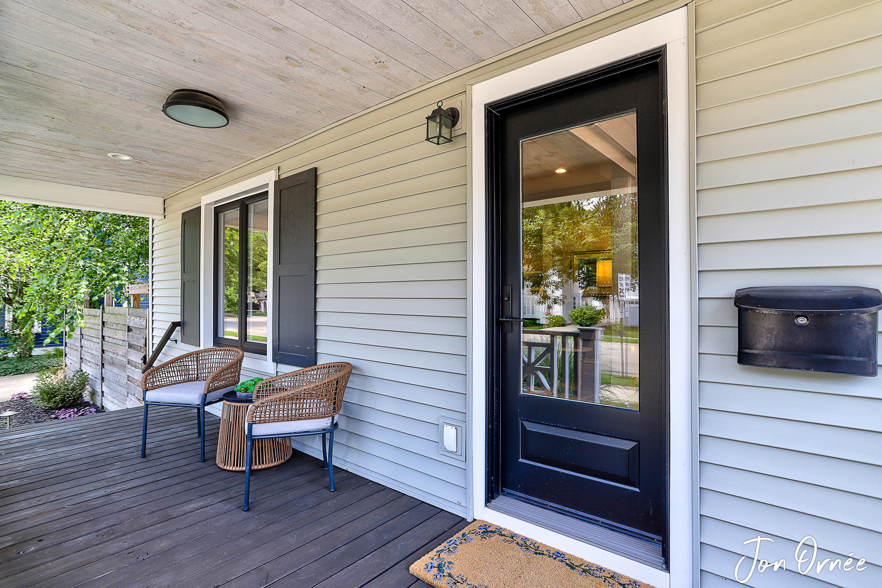 8 E Central Avenue Zeeland MI 49464