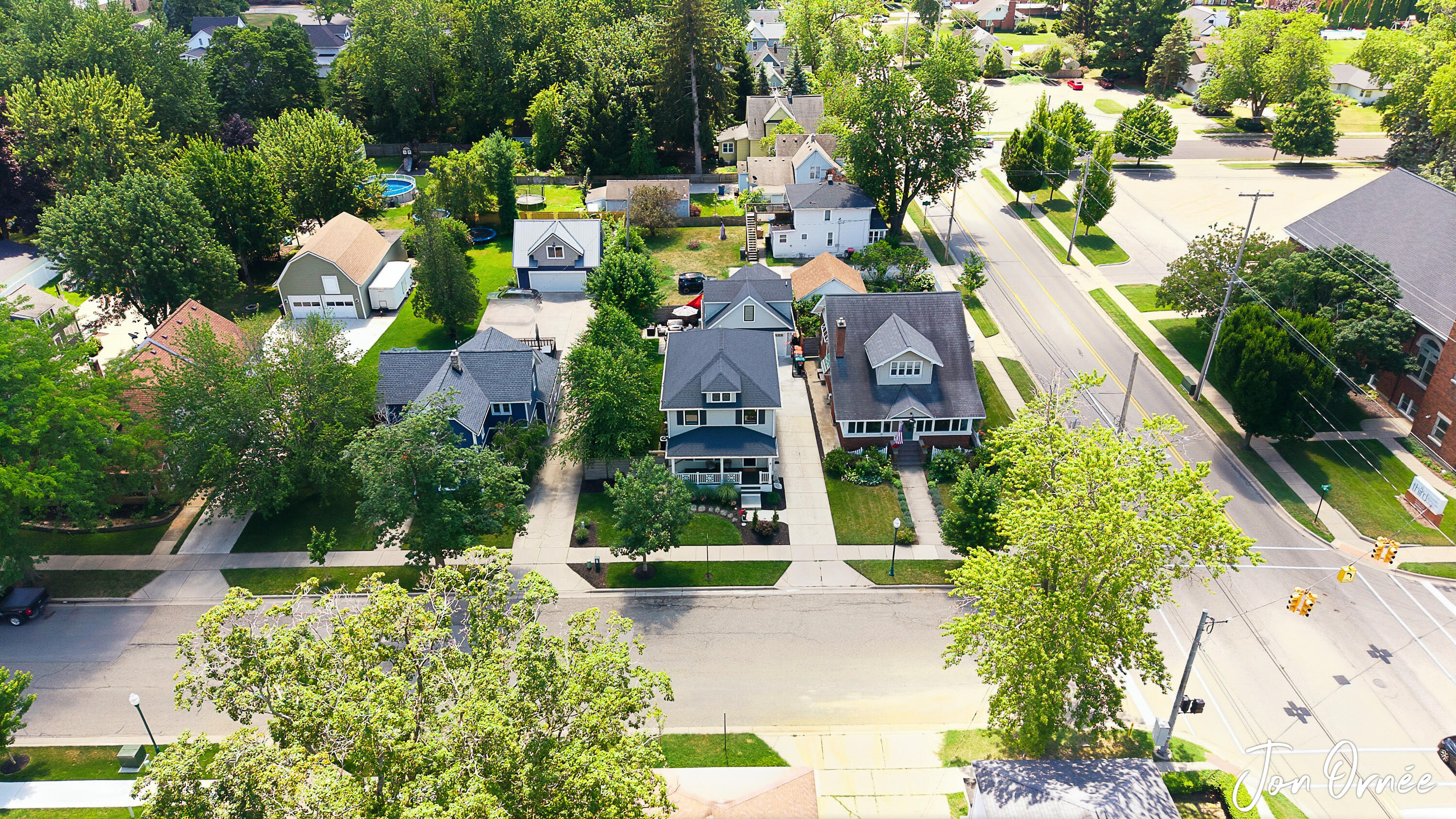 8 E Central Avenue Zeeland MI 49464