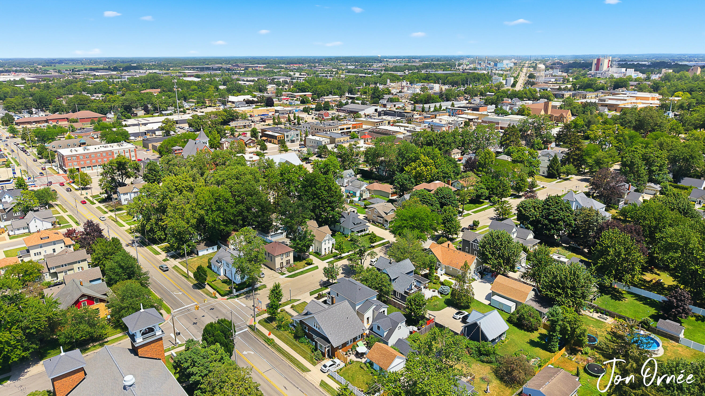 8 E Central Avenue Zeeland MI 49464