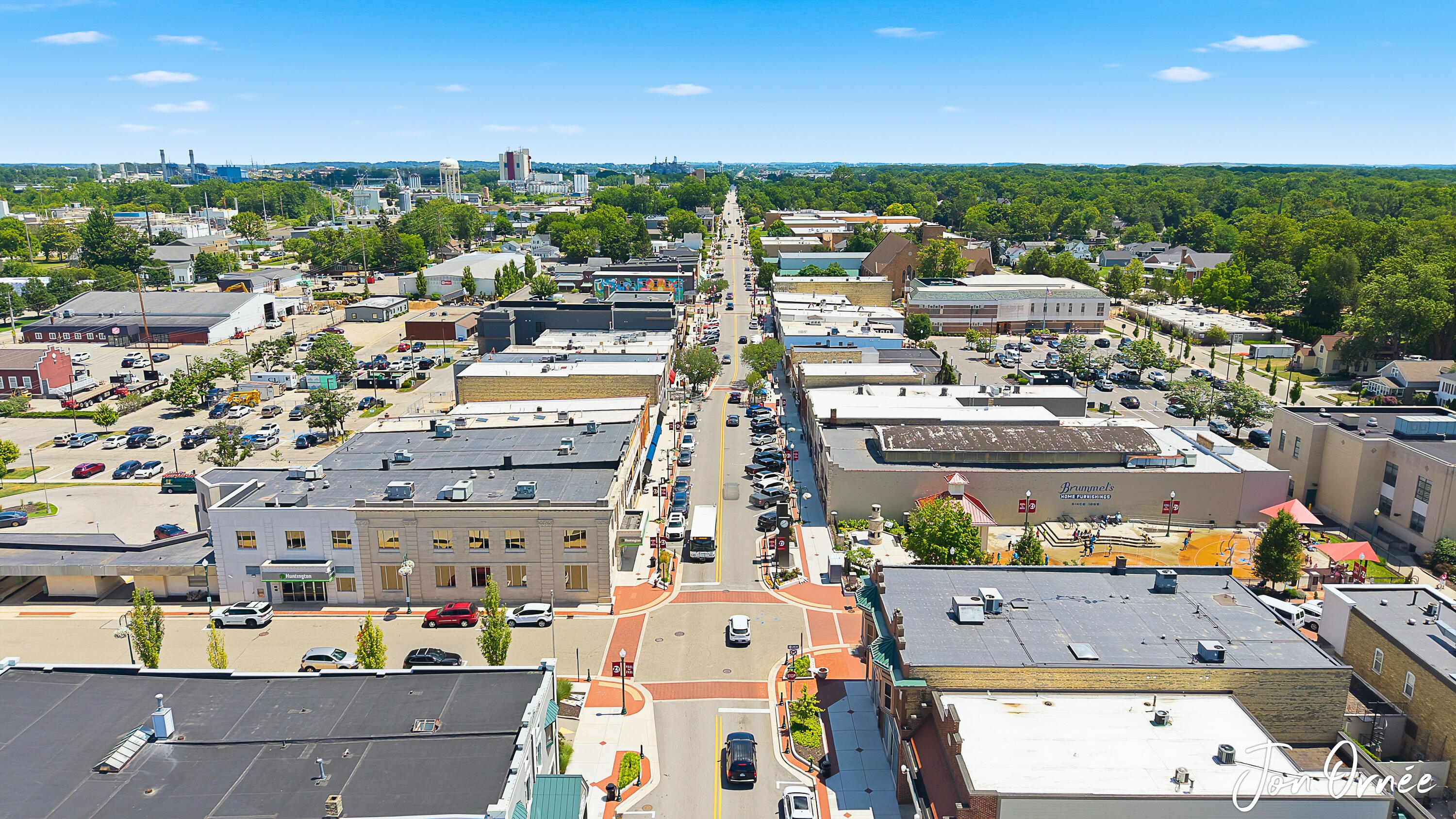 8 E Central Avenue Zeeland MI 49464