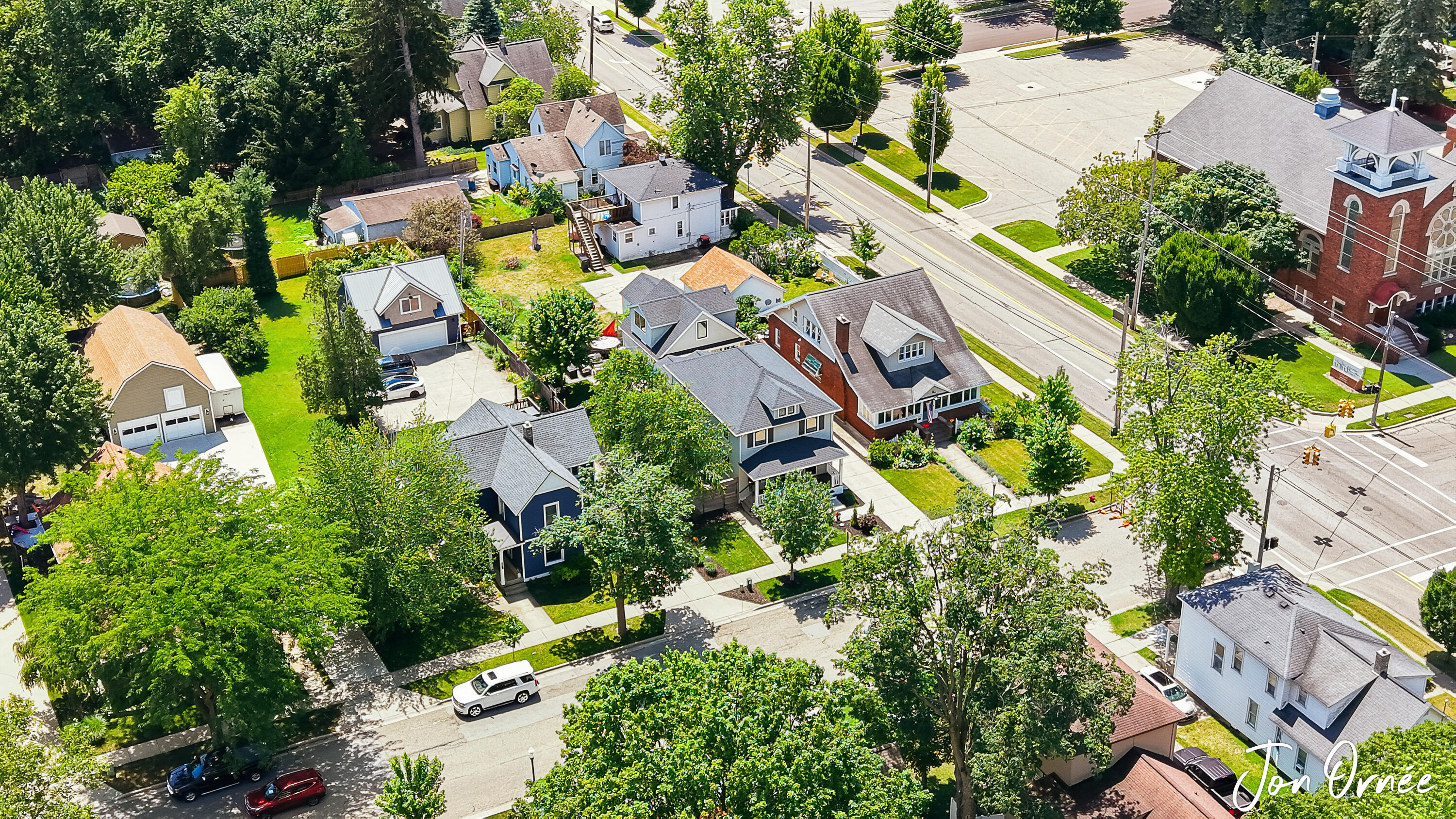 8 E Central Avenue Zeeland MI 49464