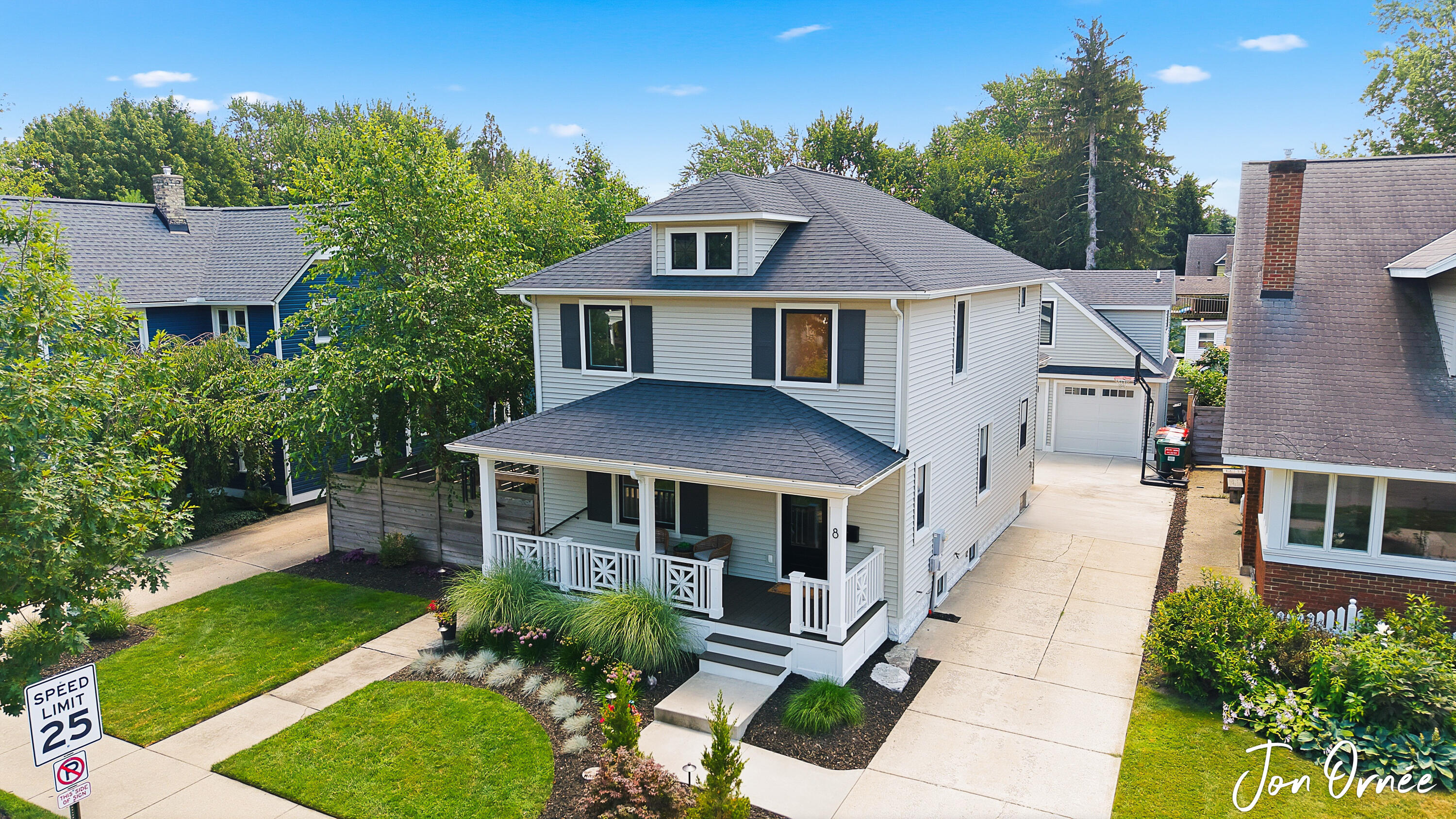 8 E Central Avenue Zeeland MI 49464