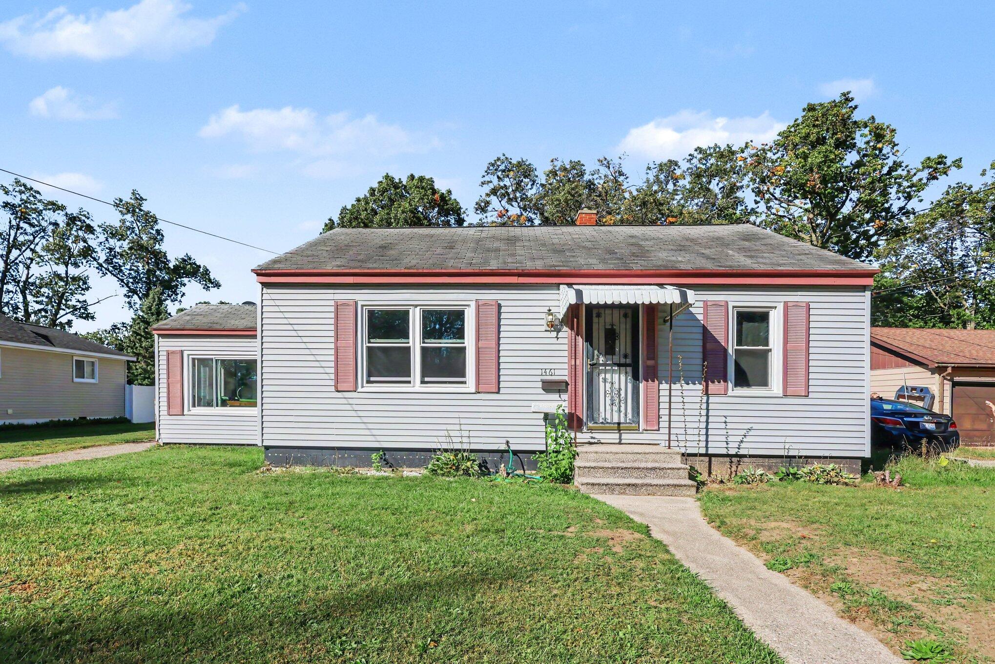 1461 Creston Street Muskegon MI 49442