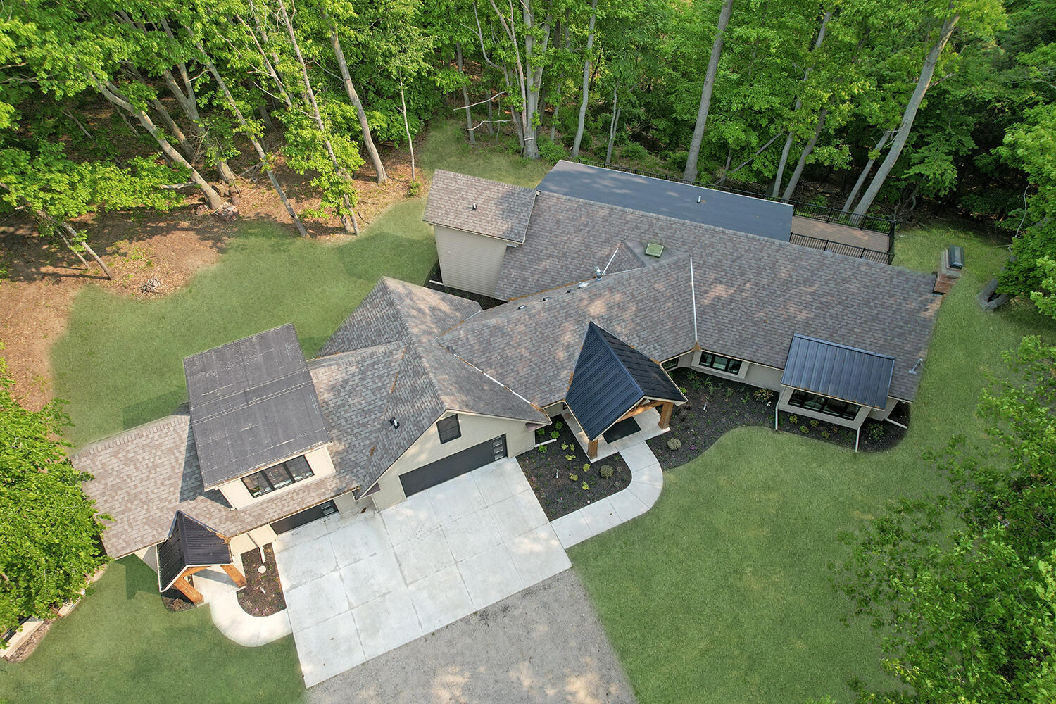 582 Campbell Road Saugatuck MI 49453