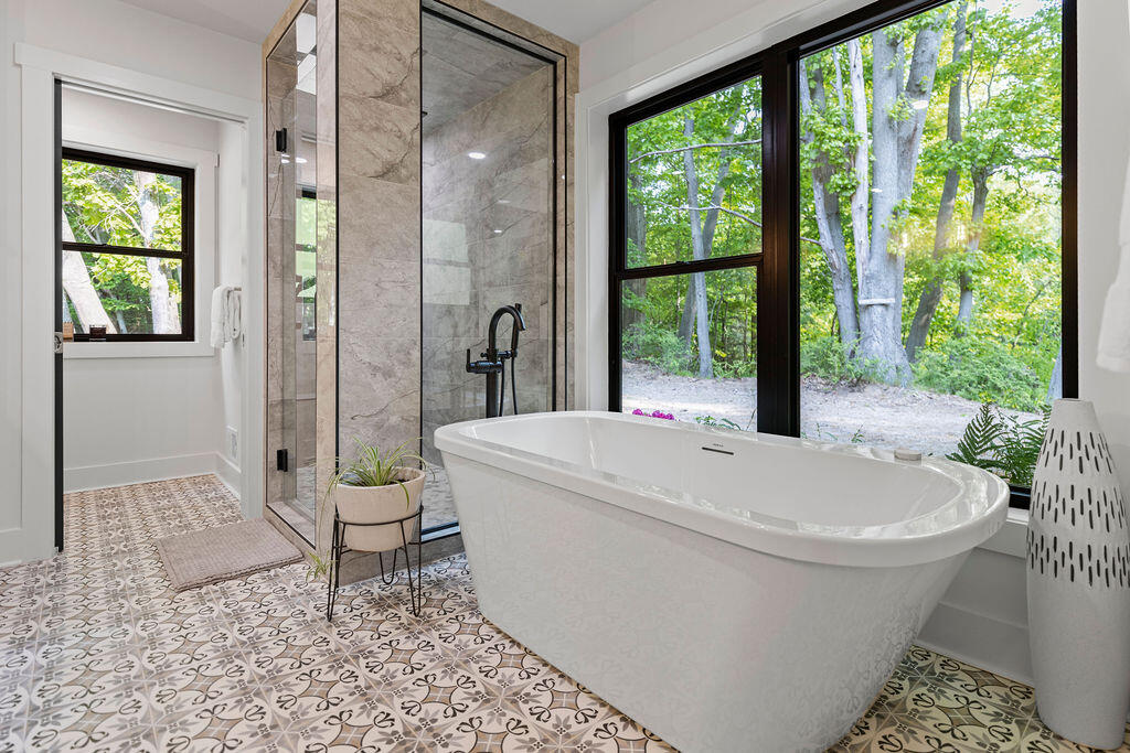 582 Campbell Road Saugatuck MI 49453