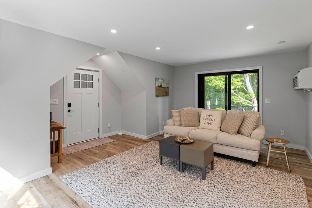 582 Campbell Road Saugatuck MI 49453