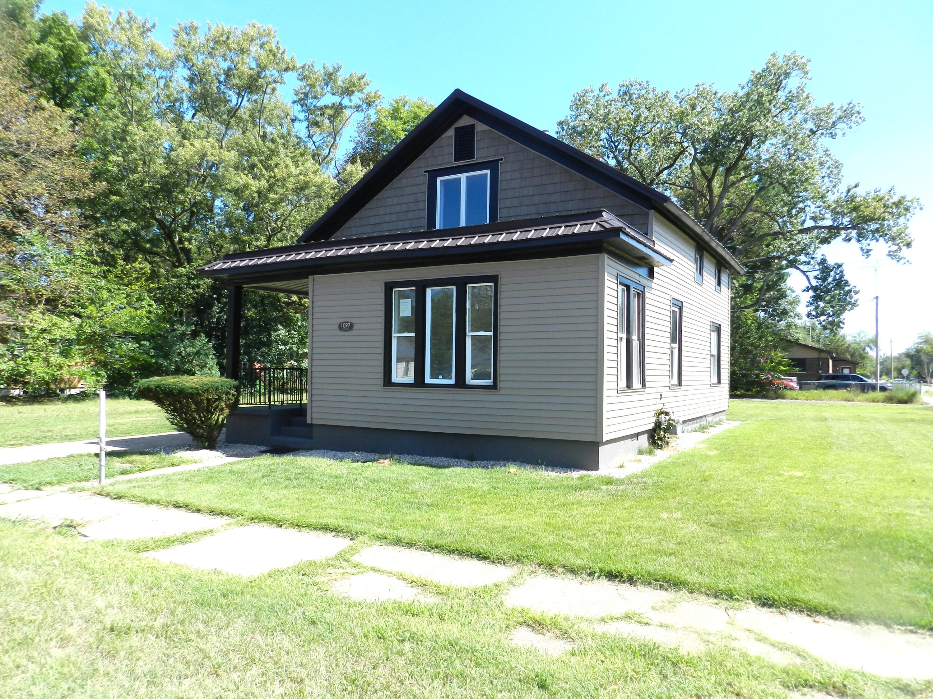 1097 Pearl Street Benton Harbor MI 49022