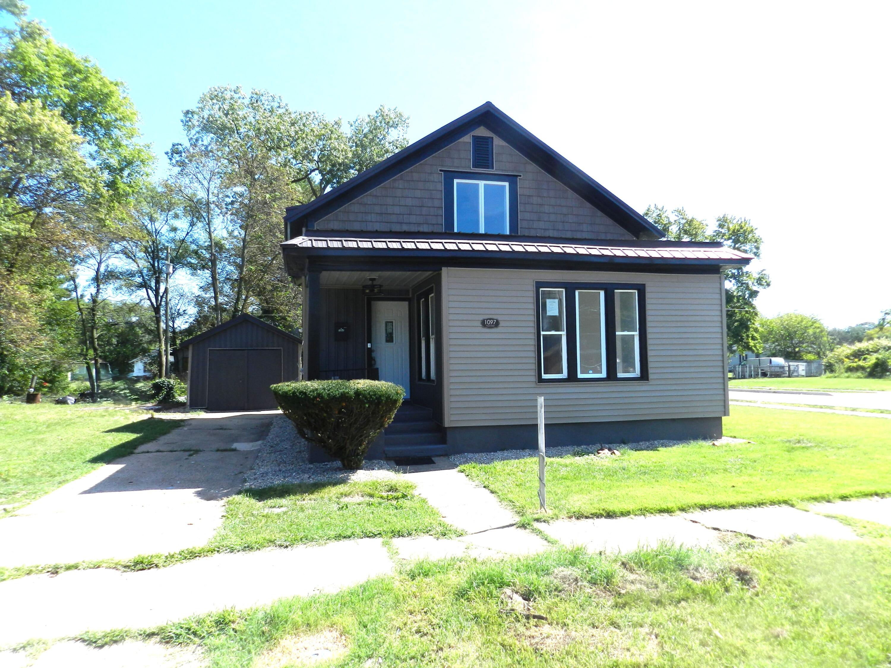 1097 Pearl Street Benton Harbor MI 49022