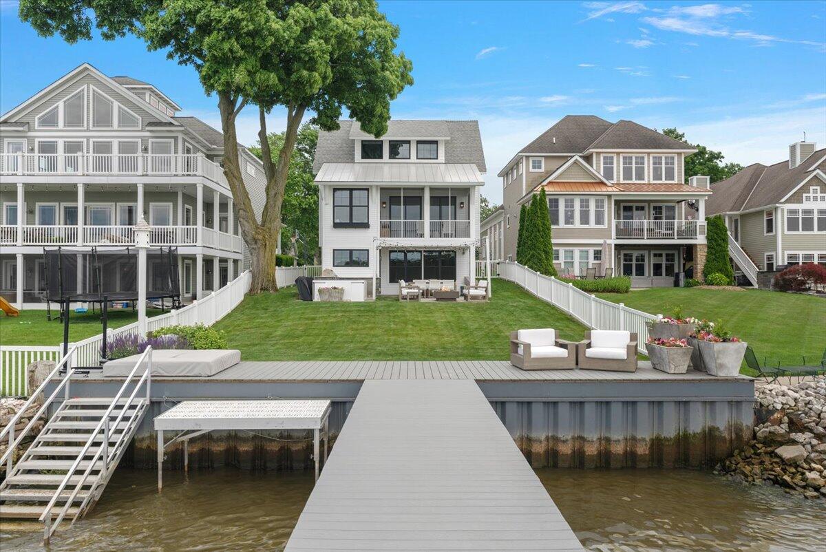 579 Crescent Drive Holland MI 49423