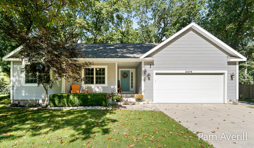 2470 Hiawatha Trail Muskegon MI 49445
