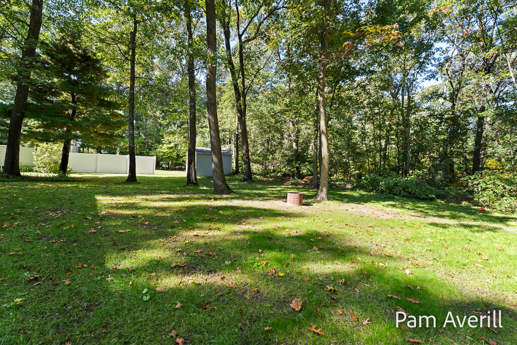 2470 Hiawatha Trail Muskegon MI 49445