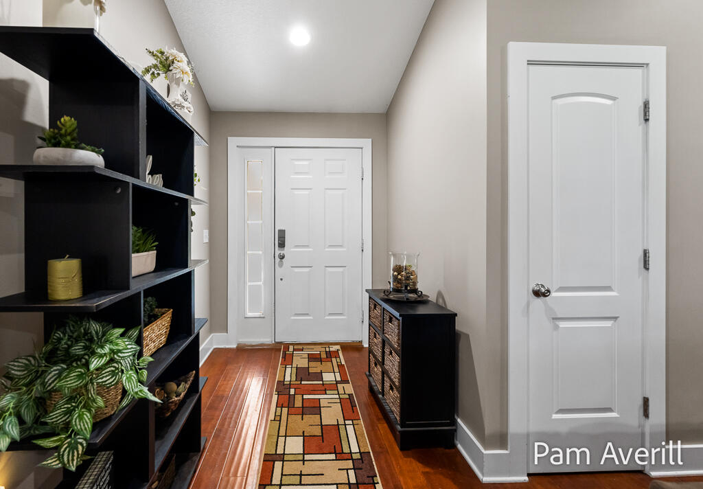 2470 Hiawatha Trail Muskegon MI 49445