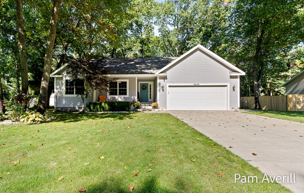 2470 Hiawatha Trail Muskegon MI 49445