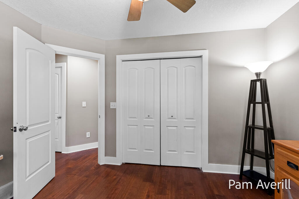 2470 Hiawatha Trail Muskegon MI 49445