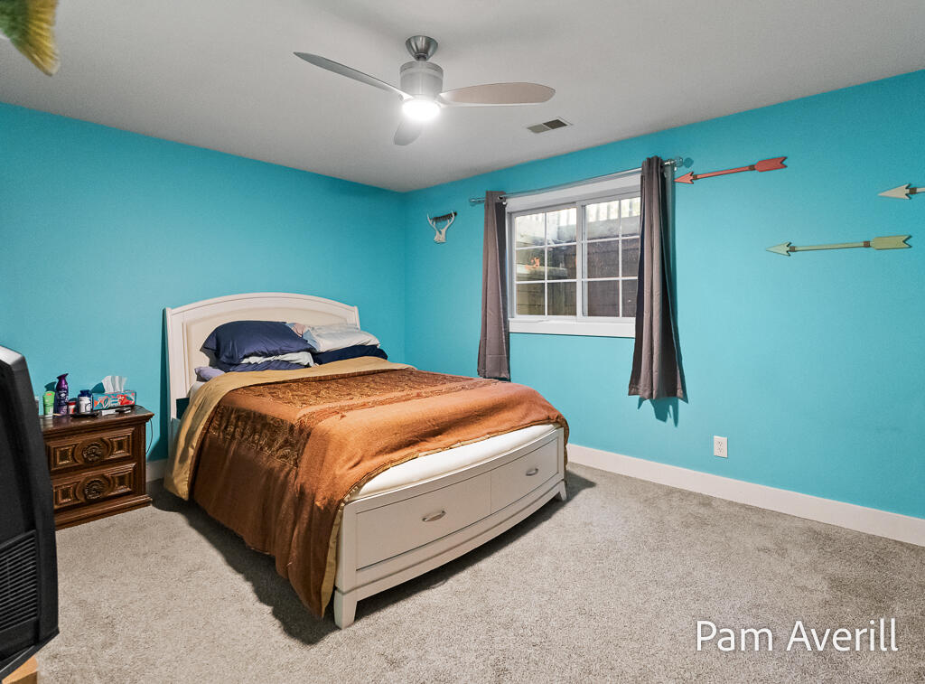 2470 Hiawatha Trail Muskegon MI 49445