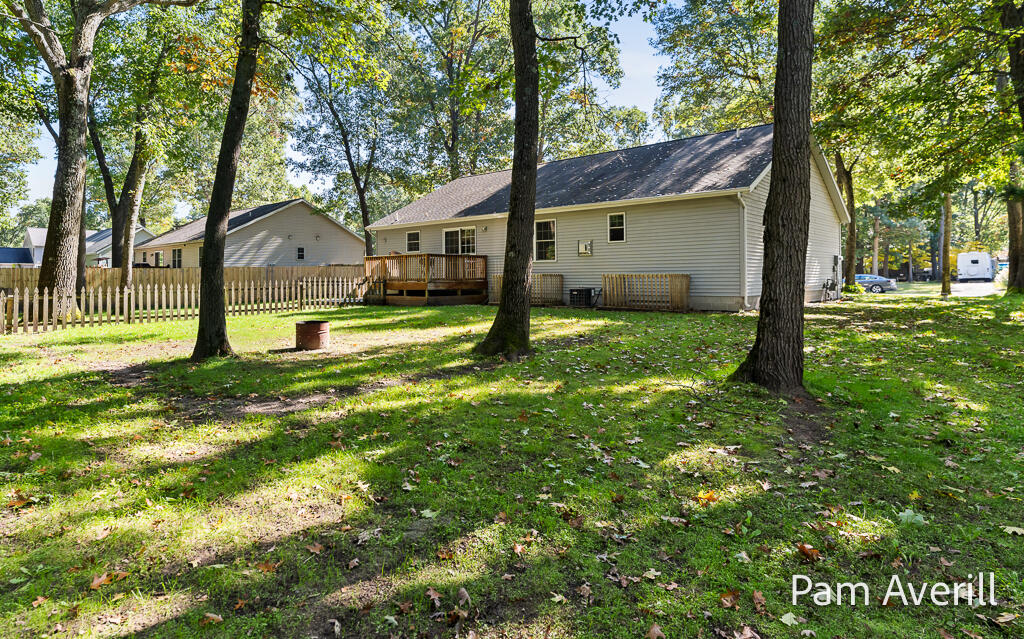 2470 Hiawatha Trail Muskegon MI 49445