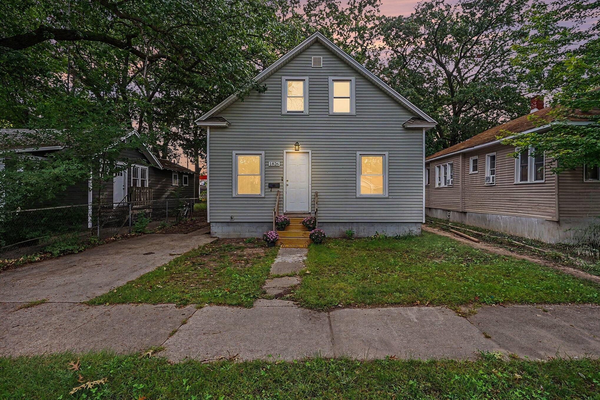 1826 Mc Ilwraith Street Muskegon MI 49442