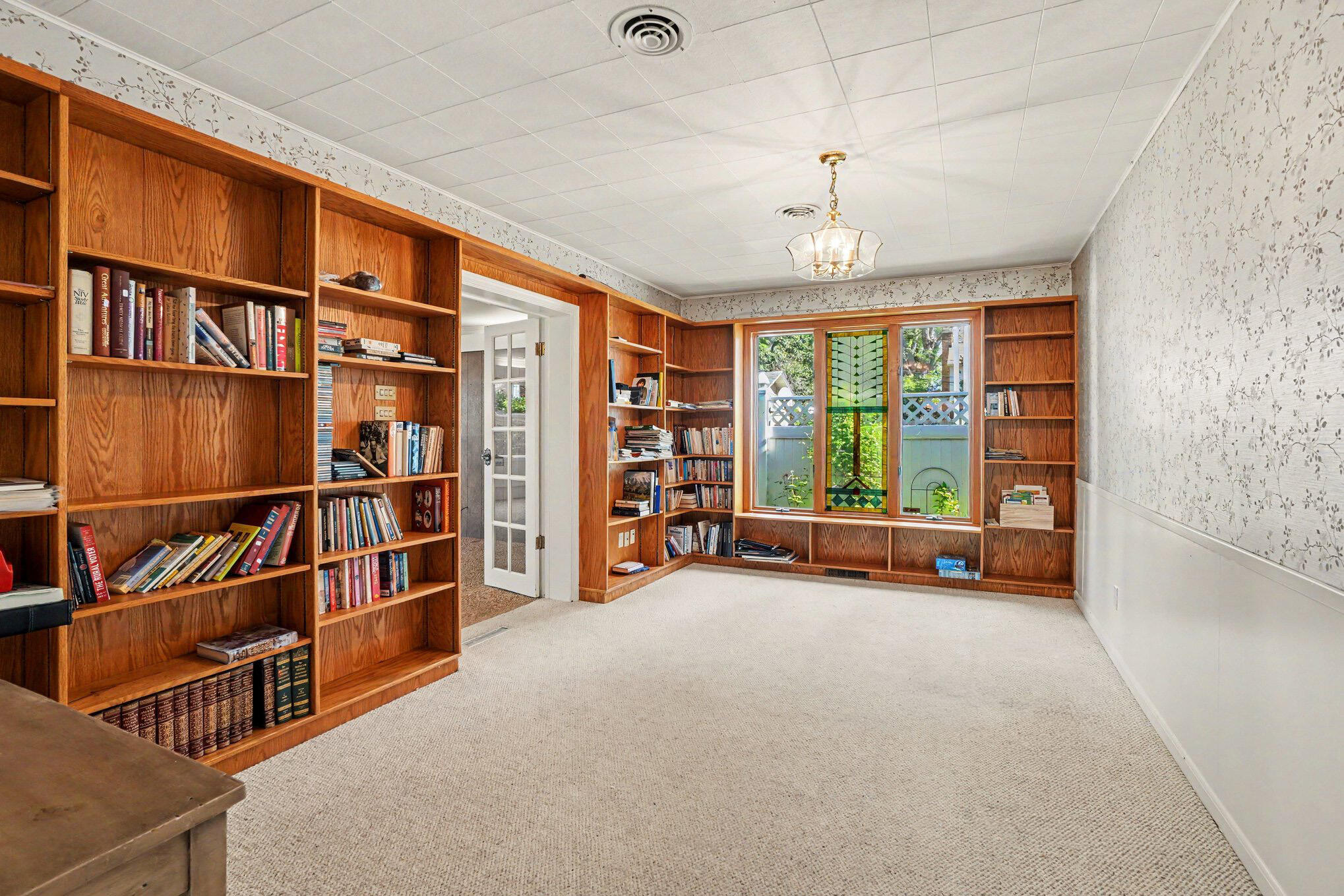 51 Pine Street South Haven MI 49090