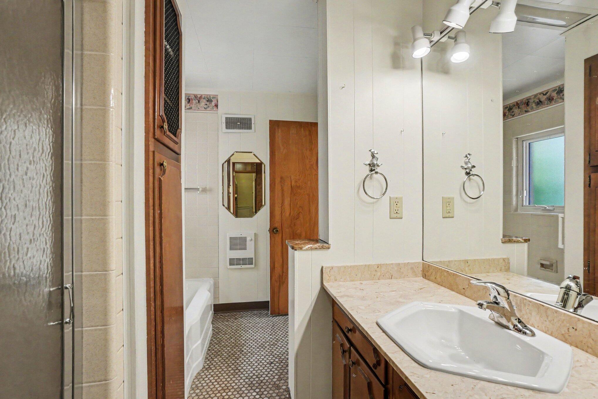 51 Pine Street South Haven MI 49090