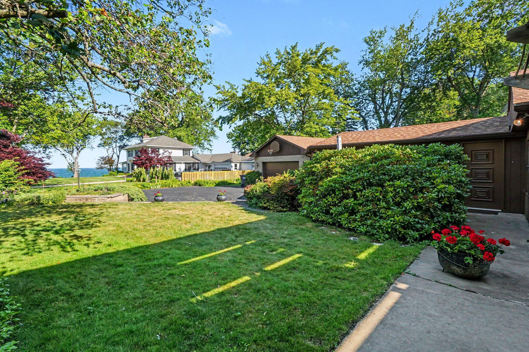 51 Pine Street South Haven MI 49090