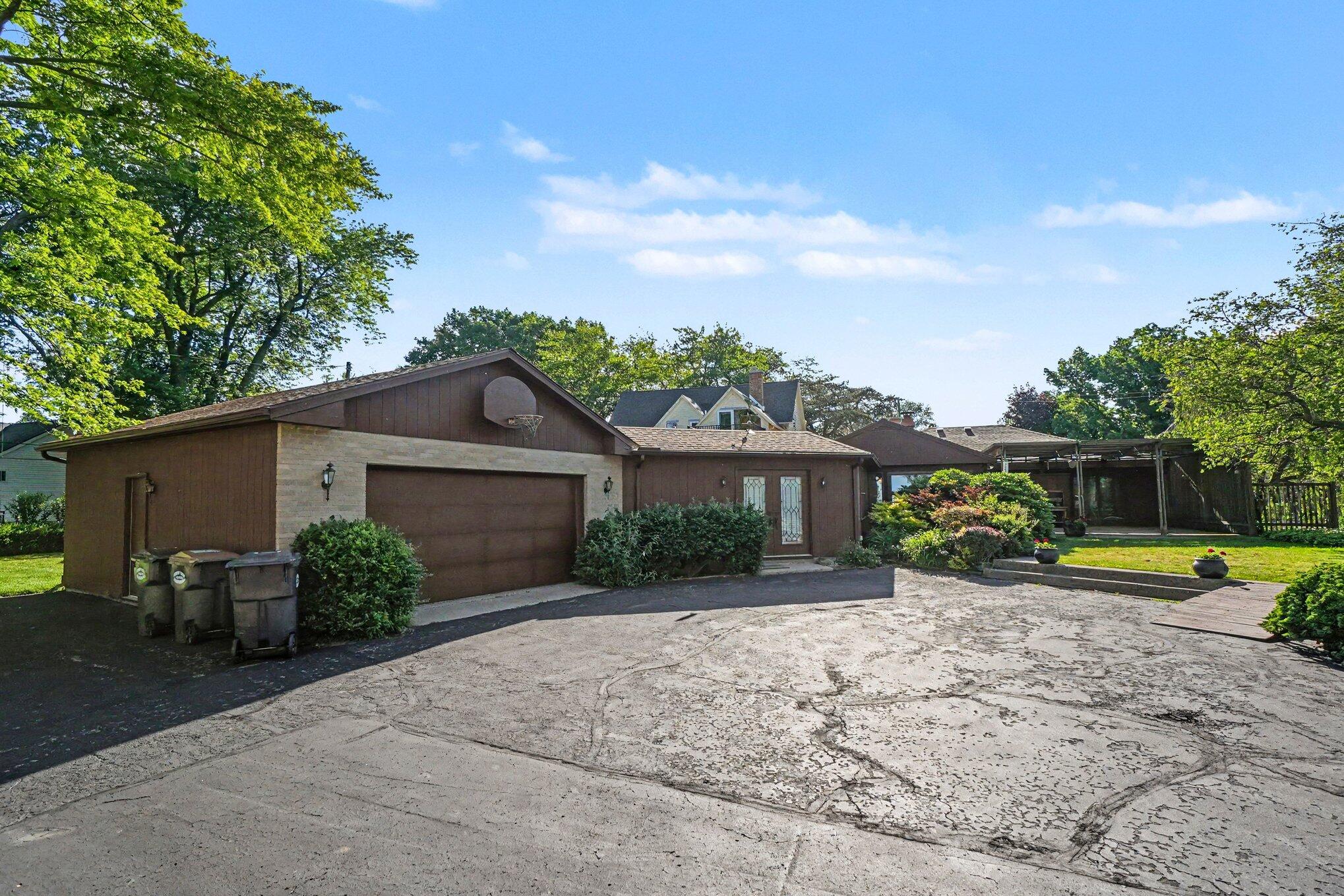 51 Pine Street South Haven MI 49090