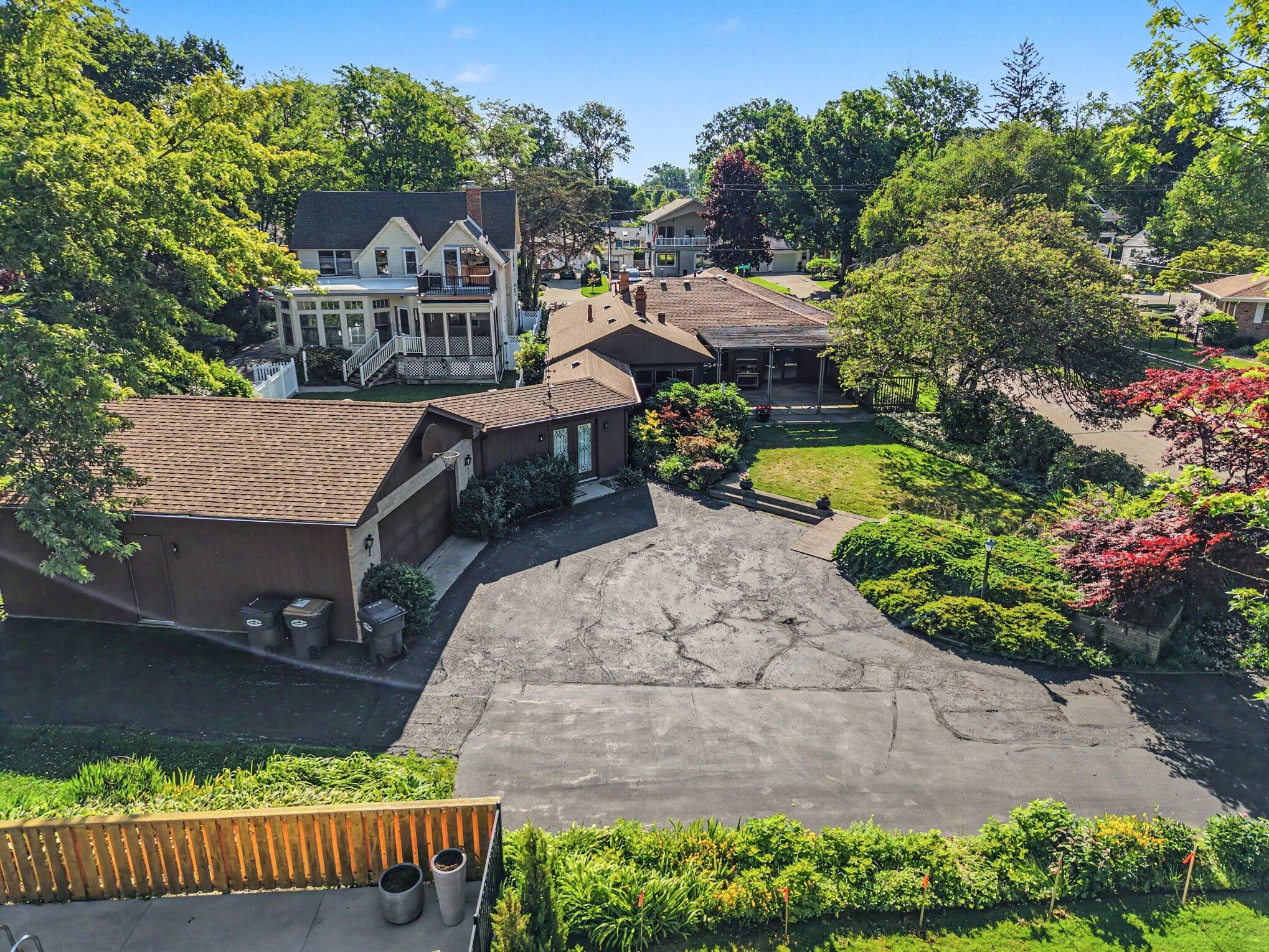 51 Pine Street South Haven MI 49090