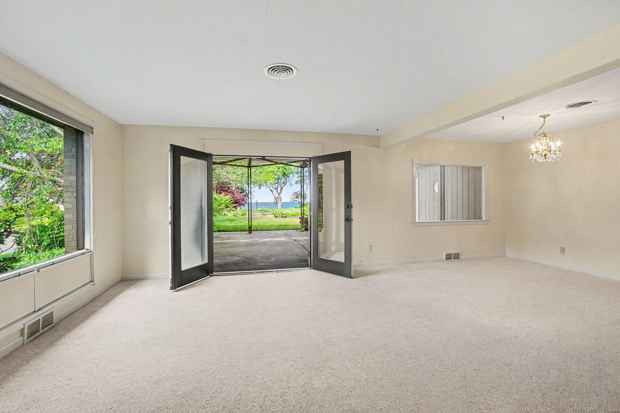 51 Pine Street South Haven MI 49090