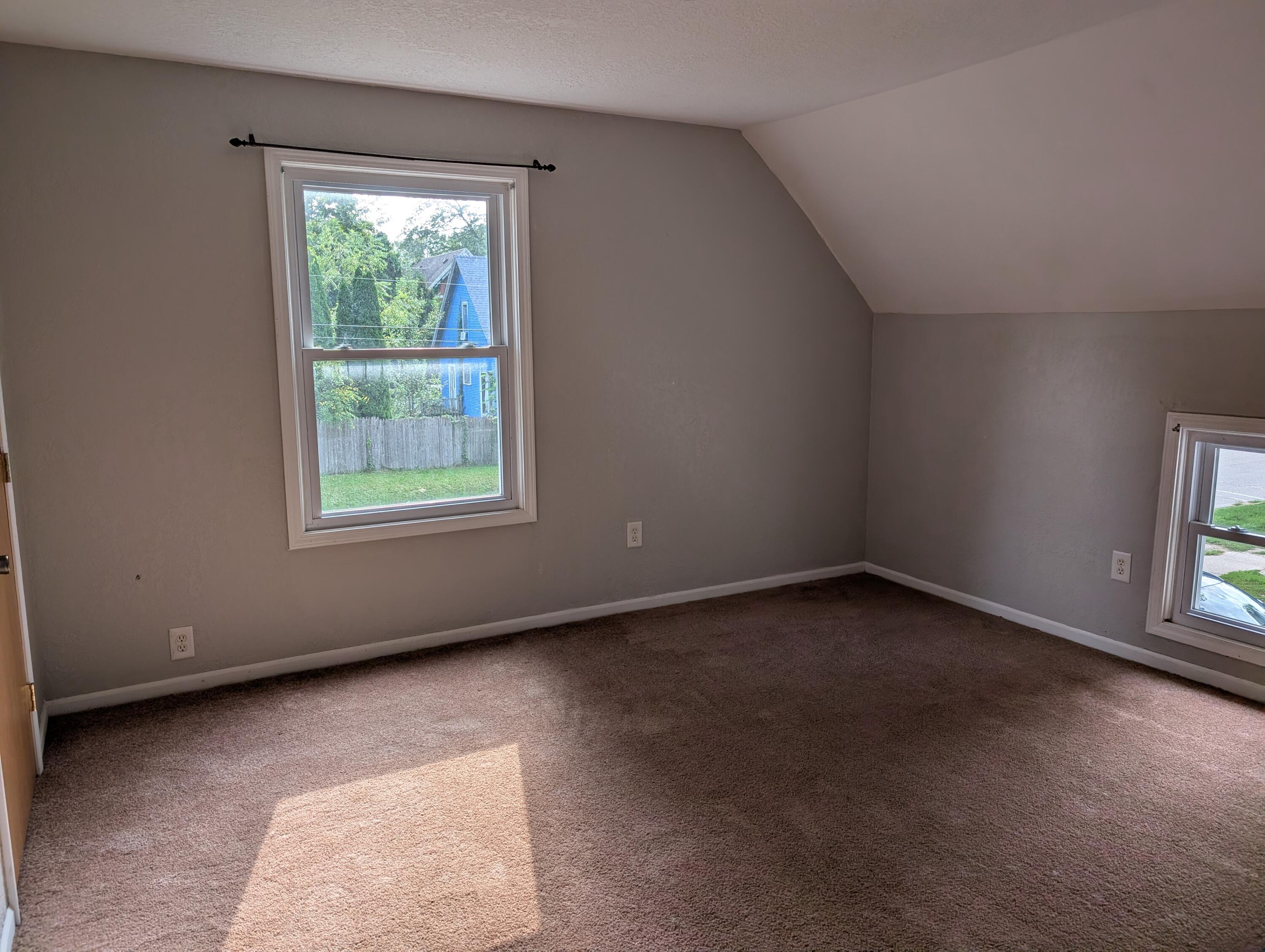324 S East Street Cassopolis MI 49031