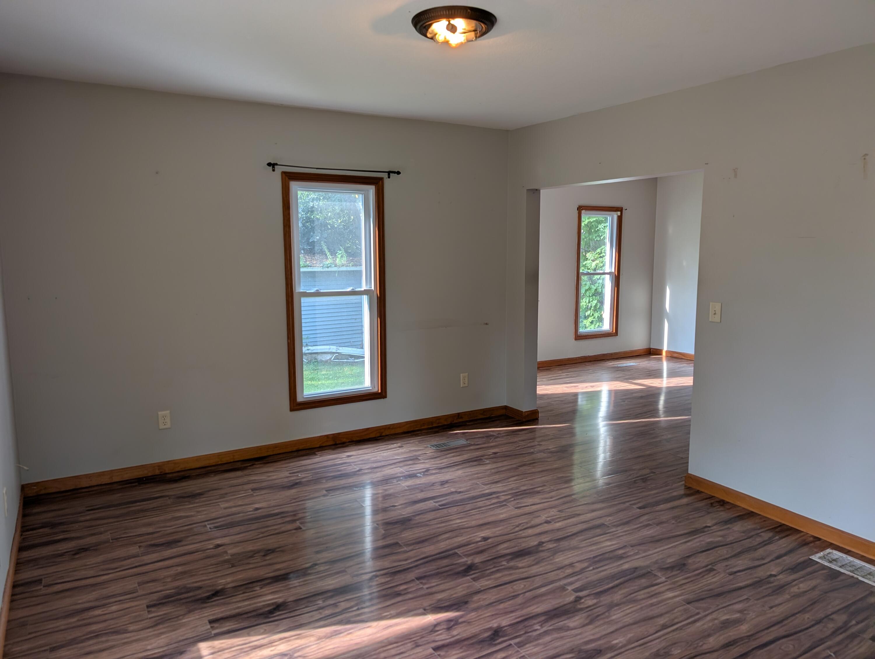 324 S East Street Cassopolis MI 49031