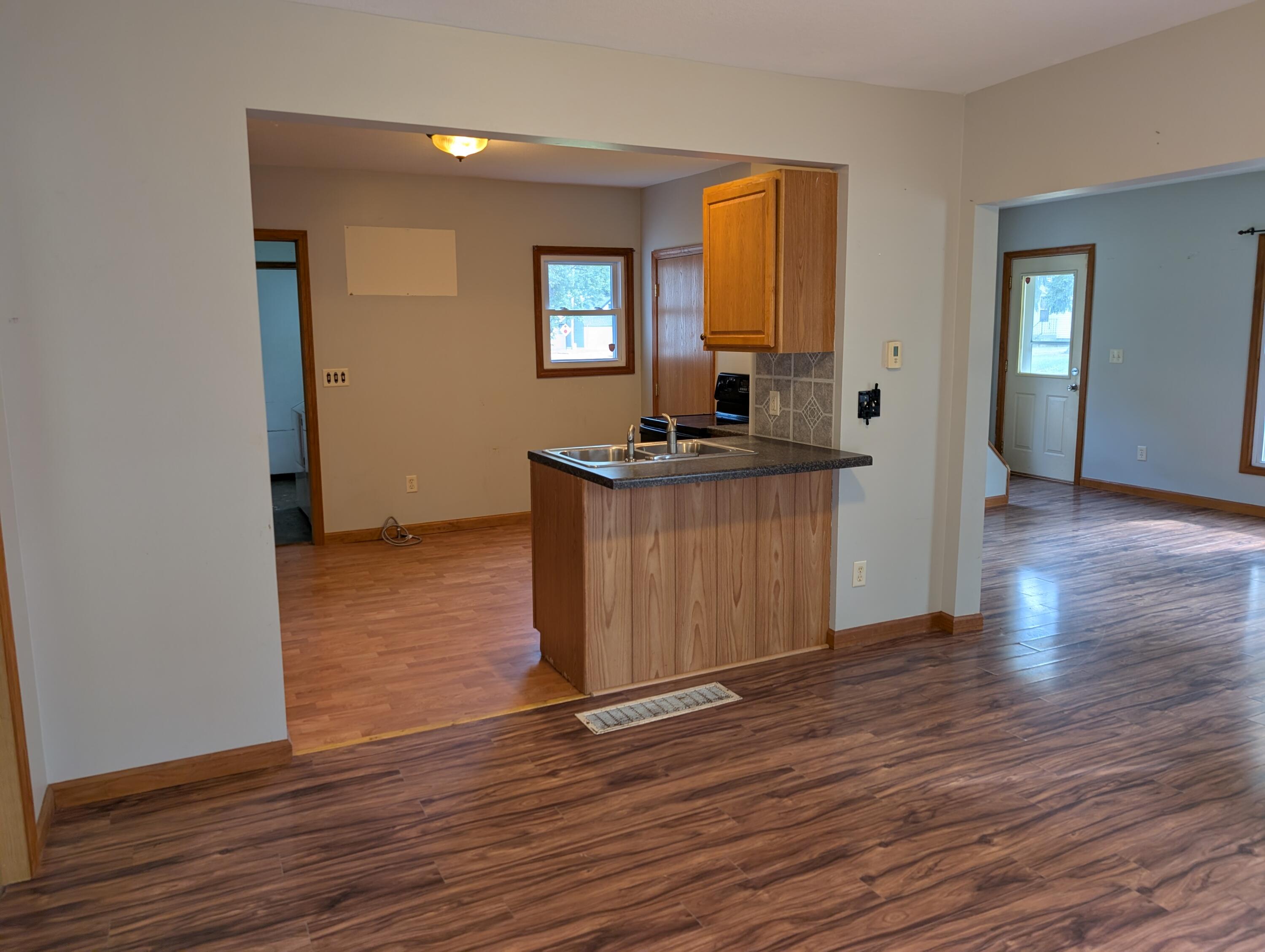 324 S East Street Cassopolis MI 49031