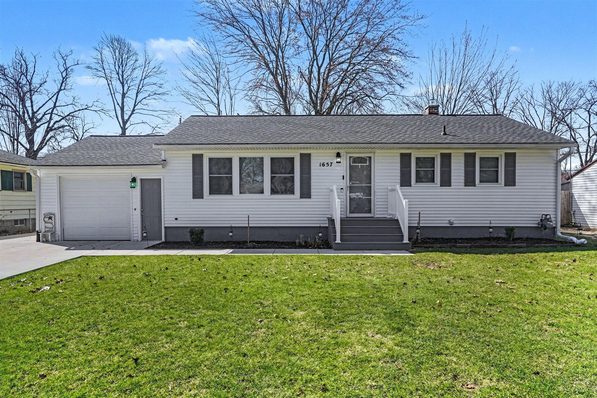 1657 Leif Avenue Norton Shores MI 49441