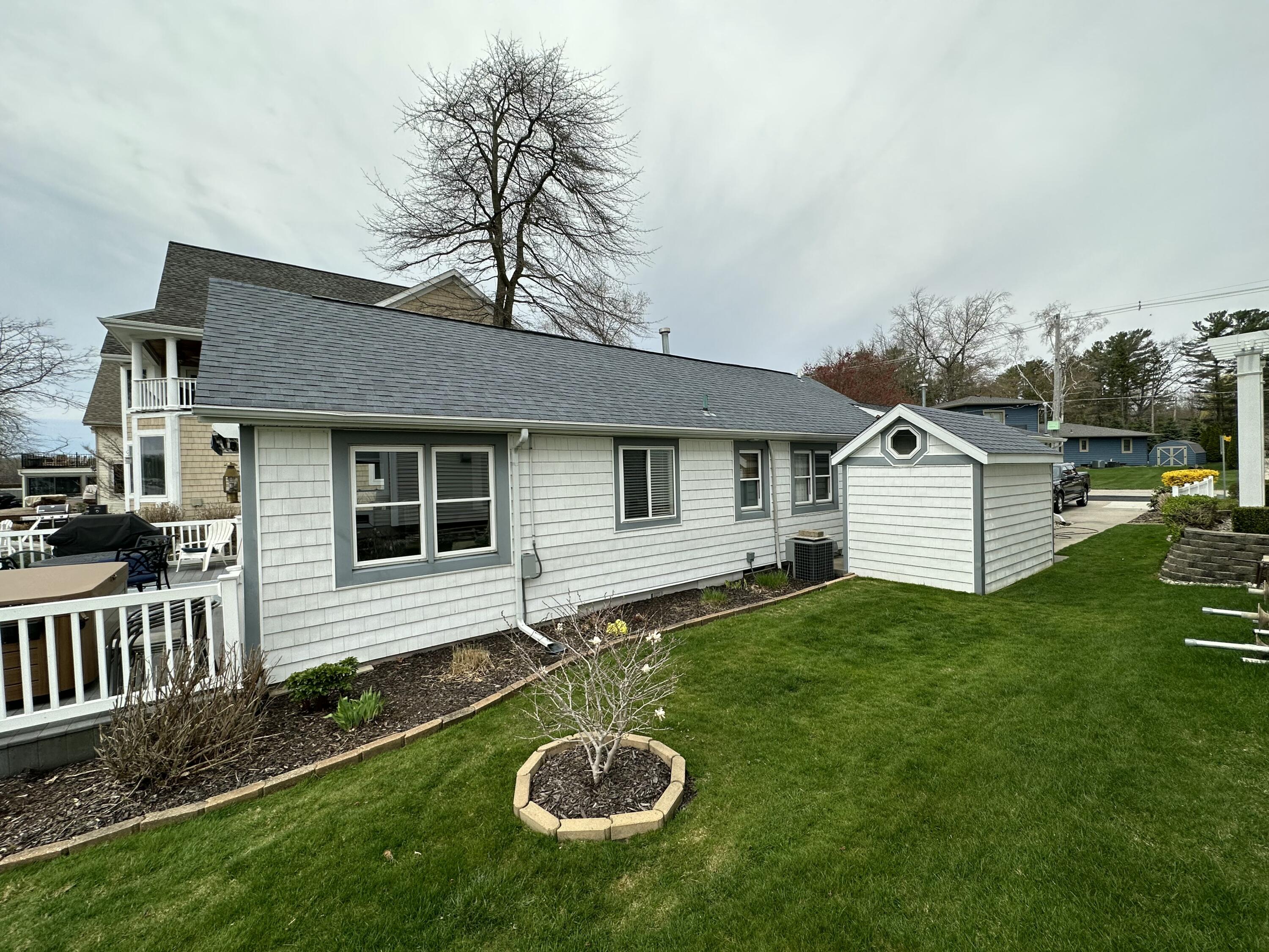 1738 Waukazoo Drive Holland MI 49424